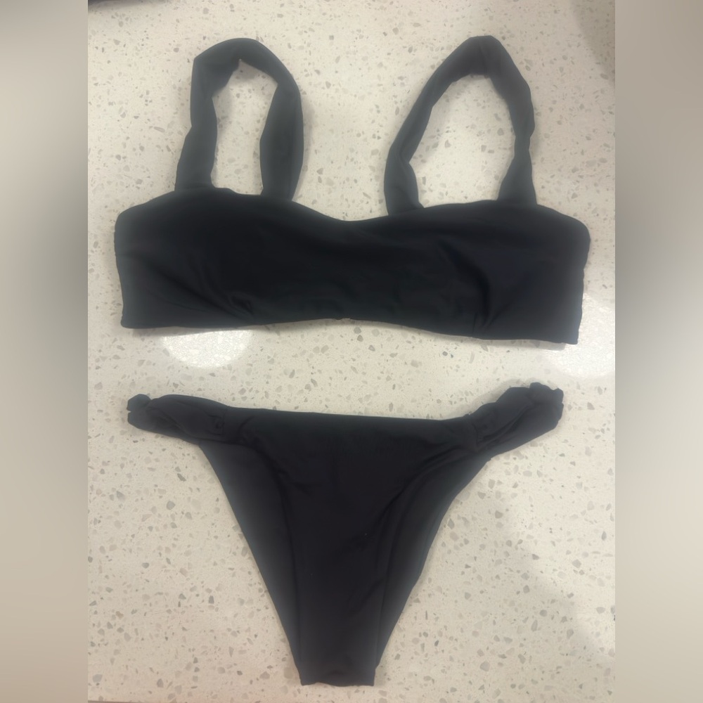 frankie bikini bottom medium top small in black